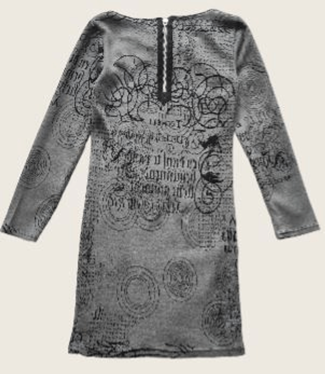 Robe grise motifs noirs